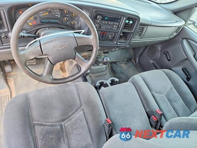 Zdjęcie 8 z 13 samochodu: 2005 CHEVROLET SILVERADO K1500 VIN:1GCEK14X55Z245344 - miniatura