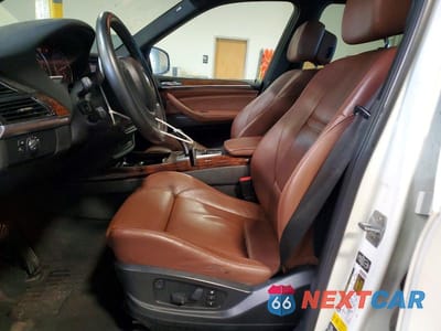Zdjęcie 7 z 14 samochodu: 2013 BMW X5 XDRIVE50I VIN:5UXZV8C5XD0C17383 - miniatura