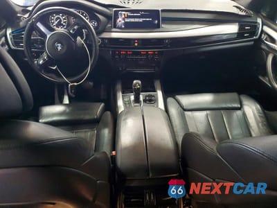 Zdjęcie 8 z 13 samochodu: 2016 BMW X5 XDRIVE50I VIN:5UXKR6C54G0J82643 - miniatura