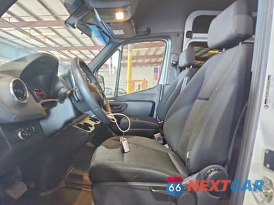 Zdjęcie 7 z 13 samochodu: 2025 MERCEDES-BENZ SPRINTER 2500 VIN:W1Z4KGHY6ST212229 - miniatura