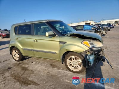Czwarte zdjęcie samochodu z boku: 2011 KIA SOUL + VIN:KNDJT2A20B7339164 - miniatura