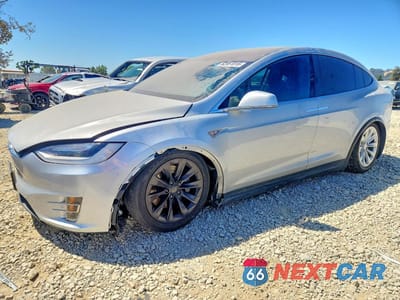 2016 TESLA MODEL X 5YJXCAE23GF005081 - główne zdjęcie licytacji z USA - miniatura