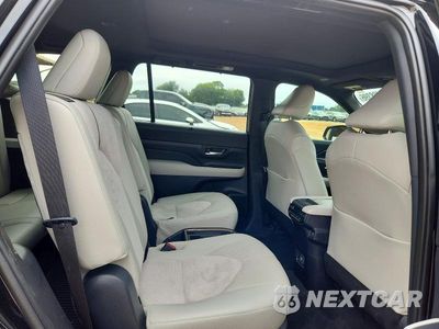 Zdjęcie 11 z 14 samochodu: 2025 TOYOTA GRAND HIGHLANDER HYBRID MAX PLATINUM VIN:5TDADAB57SS014842 - miniatura