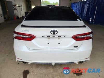 Zdjęcie 6 z 12 samochodu: 2022 TOYOTA CAMRY XSE VIN:4T1K61BK0NU067284 - miniatura