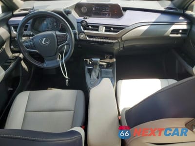 Zdjęcie 8 z 12 samochodu: 2019 LEXUS UX 200 VIN:JTHY3JBH1K2006253 - miniatura