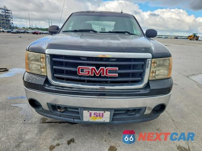 Piąte zdjęcie samochodu w środku: 2008 GMC SIERRA C1500 VIN:2GTEC13C681146105 - miniatura