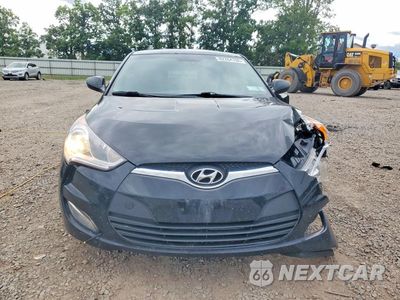Piąte zdjęcie samochodu w środku: 2017 HYUNDAI VELOSTER BASE VIN:KMHTC6AD7HU310039 - miniatura