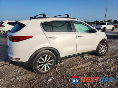 Trzecie zdjęcie samochodu z tyłu: 2018 KIA SPORTAGE EX VIN:KNDPN3AC3J7387226 - miniatura