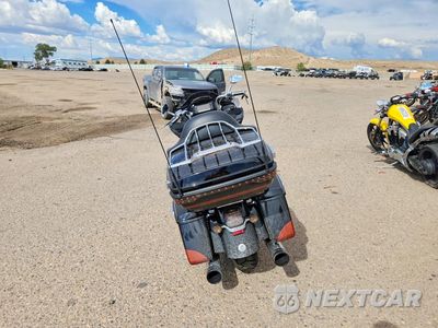 Czwarte zdjęcie samochodu z boku: 2015 HARLEY-DAVIDSON FLTRUSE CVO ROAD GLIDE VIN:1HD1TAN1XFB961493 - miniatura