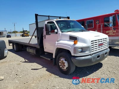 Czwarte zdjęcie samochodu z boku: 2005 GMC C5500 C5C042 VIN:1GDG5C1E85F905663 - miniatura