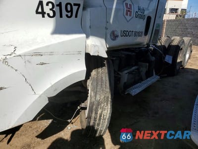 Zdjęcie 12 z 12 samochodu: 2023 FREIGHTLINER CASCADIA 116 SEMI TRUCK VIN:1FUJHTDV4PLNY5039 - miniatura