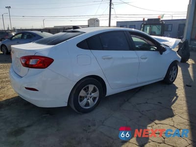 Trzecie zdjęcie samochodu z tyłu: 2017 CHEVROLET CRUZE LS VIN:1G1BC5SM8H7149684 - miniatura