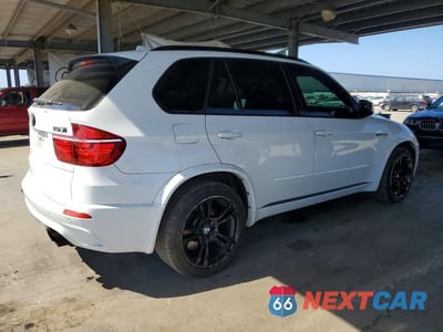 Trzecie zdjęcie samochodu z tyłu: 2011 BMW X5 M VIN:5YMGY0C51BLK26927 - miniatura