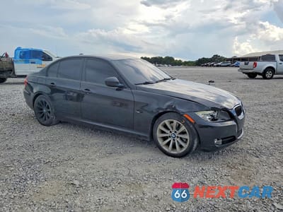 Czwarte zdjęcie samochodu z boku: 2011 BMW 328 I VIN:WBAPH7C54BE126324 - miniatura