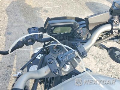 Zdjęcie 7 z 9 samochodu: 2012 YAMAHA FZ6 R VIN:JYARJ18E5CA009412 - miniatura