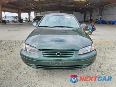 Piąte zdjęcie samochodu w środku: 1999 TOYOTA CAMRY LE V6 VIN:JT2BF22K1X0181601 - miniatura