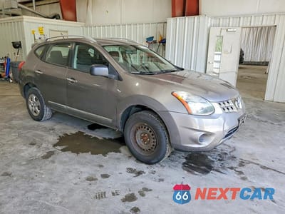 Czwarte zdjęcie samochodu z boku: 2015 NISSAN ROGUE SELECT S VIN:JN8AS5MV9FW756387 - miniatura