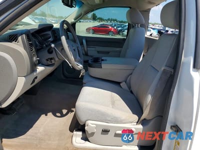 Zdjęcie 7 z 12 samochodu: 2013 GMC SIERRA K2500 SLE VIN:1GT020C84DF211104 - miniatura