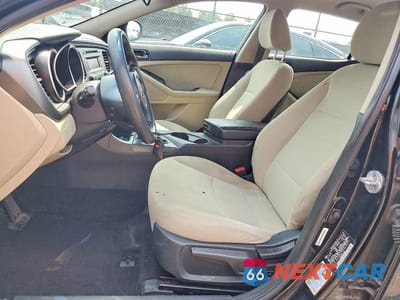 Zdjęcie 7 z 12 samochodu: 2015 KIA OPTIMA LX VIN:5XXGM4A78FG414611 - miniatura