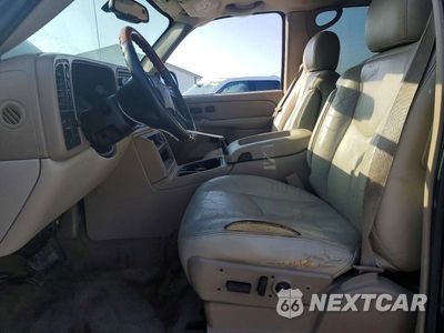 Zdjęcie 7 z 13 samochodu: 2005 CHEVROLET TAHOE K1500 VIN:1GNEK13T55J236213 - miniatura