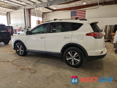 Drugie zdjęcie samochodu z przodu: 2018 TOYOTA RAV4 XLE VIN:2T3RFREV6JW721242 - miniatura