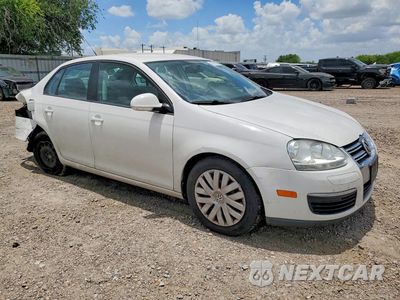 Czwarte zdjęcie samochodu z boku: 2010 VOLKSWAGEN JETTA S VIN:3VWJX7AJ5AM040148 - miniatura