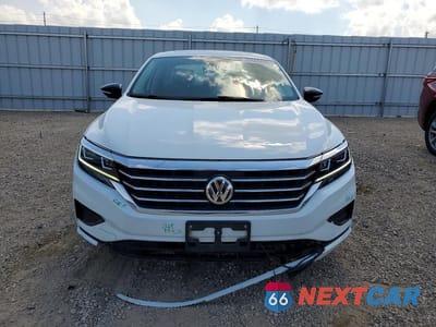 Piąte zdjęcie samochodu w środku: 2022 VOLKSWAGEN PASSAT LIMITED EDITION VIN:1VWBA7A3XNC006219 - miniatura