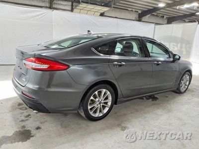 Trzecie zdjęcie samochodu z tyłu: 2019 FORD FUSION SE VIN:3FA6P0HD1KR271588 - miniatura