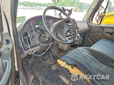Zdjęcie 8 z 13 samochodu: 2016 FREIGHTLINER BUSINESS CLASS M2 ROLLBACK TOW TRUCK VIN:1FVACXDT8GHHE2749 - miniatura