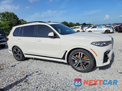 Czwarte zdjęcie samochodu z boku: 2020 BMW X7 XDRIVE40I VIN:5UXCW2C0XL9A01144 - miniatura