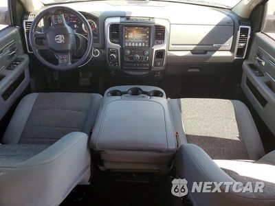 Zdjęcie 8 z 13 samochodu: 2017 RAM 1500 SLT VIN:3C6RR7LT6HG618045 - miniatura