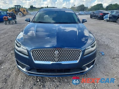 Piąte zdjęcie samochodu w środku: 2019 LINCOLN MKZ VIN:3LN6L5A98KR627068 - miniatura
