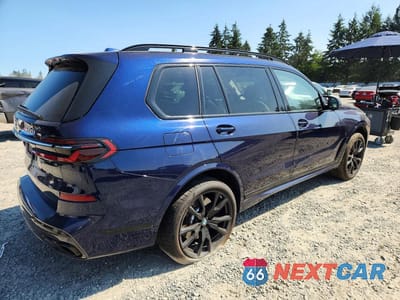 Trzecie zdjęcie samochodu z tyłu: 2023 BMW X7 M60I VIN:5UX33EM07P9R70556 - miniatura