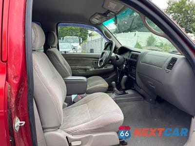 Zdjęcie 8 z 11 samochodu: 2002 TOYOTA TACOMA DOUBLE CAB VIN:5TEHN72N12Z094236 - miniatura