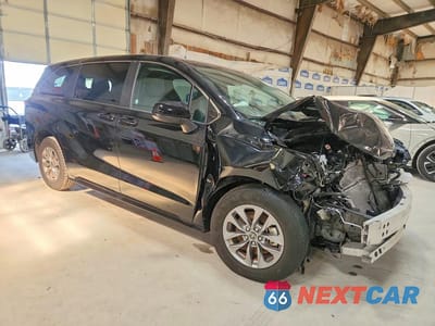 Czwarte zdjęcie samochodu z boku: 2025 TOYOTA SIENNA LE VIN:5TDKRKEC0SS231526 - miniatura