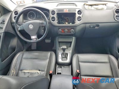 Zdjęcie 8 z 12 samochodu: 2010 VOLKSWAGEN TIGUAN SE VIN:WVGBV7AX7AW532662 - miniatura