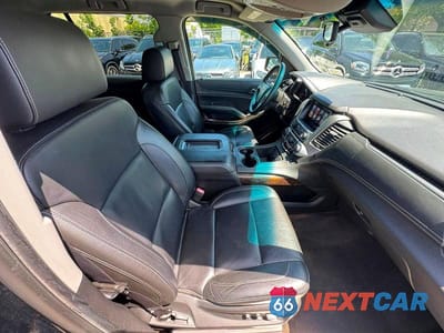 Piąte zdjęcie samochodu w środku: 2018 CHEVROLET SUBURBAN K1500 LT VIN:1GNSKHKC4JR238205 - miniatura
