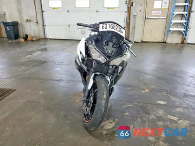Drugie zdjęcie samochodu z przodu: 2023 KAWASAKI EX650 R VIN:ML5EXER14PDA90148 - miniatura
