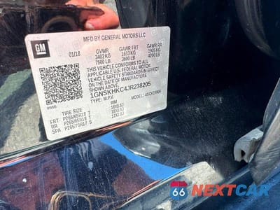Zdjęcie 10 z 10 samochodu: 2018 CHEVROLET SUBURBAN K1500 LT VIN:1GNSKHKC4JR238205 - miniatura