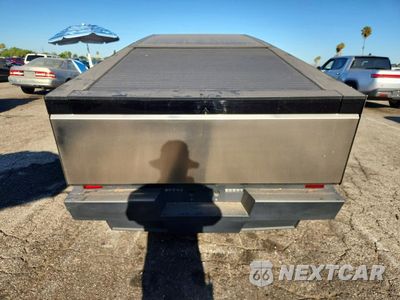 Zdjęcie 6 z 12 samochodu: 2024 TESLA CYBERTRUCK VIN:7G2CEHED4RA039711 - miniatura