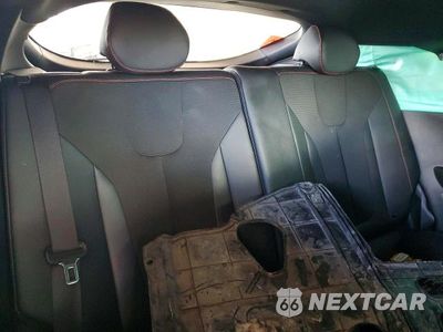 Zdjęcie 10 z 12 samochodu: 2020 HYUNDAI VELOSTER 2.0L PREMIUM VIN:KMHTG6AF1LU029613 - miniatura
