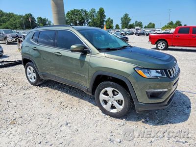 Czwarte zdjęcie samochodu z boku: 2018 JEEP COMPASS LATITUDE VIN:3C4NJDBB8JT284376 - miniatura