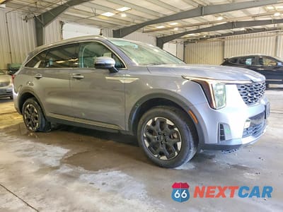 Czwarte zdjęcie samochodu z boku: 2024 KIA SORENTO S VIN:5XYRLDJC3RG258406 - miniatura
