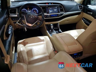 Zdjęcie 8 z 13 samochodu: 2018 TOYOTA HIGHLANDER XLE VIN:5TDJZRFH7JS806668 - miniatura