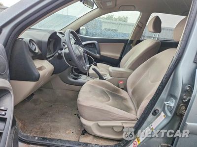 Zdjęcie 7 z 13 samochodu: 2008 TOYOTA RAV4 BASE VIN:JTMBD33V186066992 - miniatura