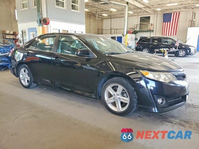 Czwarte zdjęcie samochodu z boku: 2013 TOYOTA CAMRY SE VIN:4T1BF1FK4DU725519 - miniatura