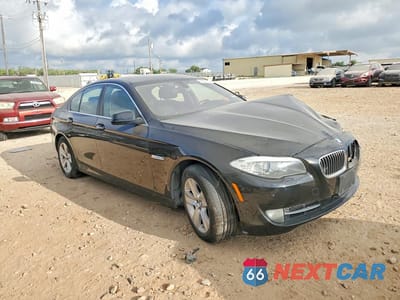 Czwarte zdjęcie samochodu z boku: 2013 BMW 528 XI VIN:WBAXH5C58DDW14639 - miniatura