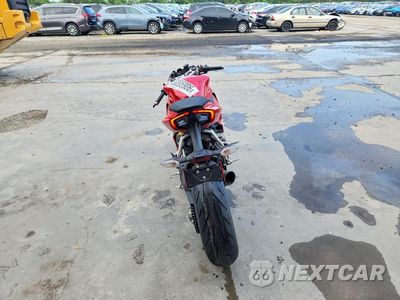 Czwarte zdjęcie samochodu z boku: 2024 DUCATI PANIGALE V2 VIN:ZDMHAATW9RB013020 - miniatura