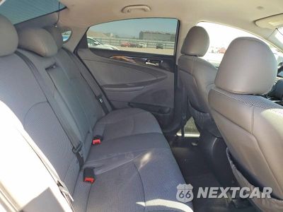 Zdjęcie 10 z 13 samochodu: 2014 HYUNDAI SONATA SE VIN:5NPEC4ACXEH911038 - miniatura