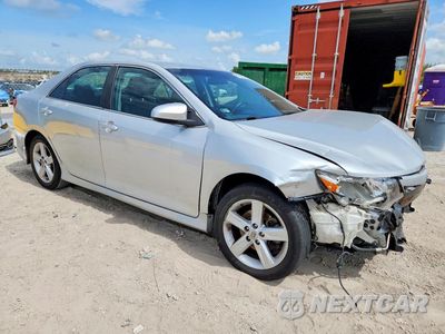 Czwarte zdjęcie samochodu z boku: 2014 TOYOTA CAMRY SE VIN:4T1BF1FK1EU854576 - miniatura